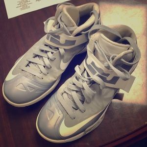 Nike lebron soldiers